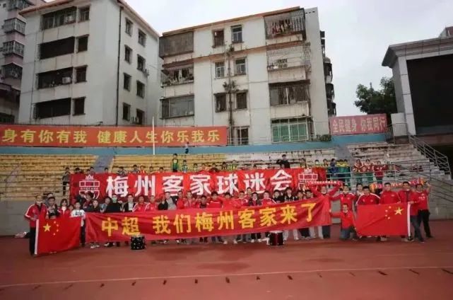 欧美美女操人视频